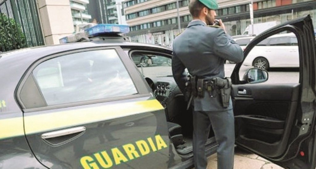 Una mascherina 3,50 euro, una denuncia a Partinico