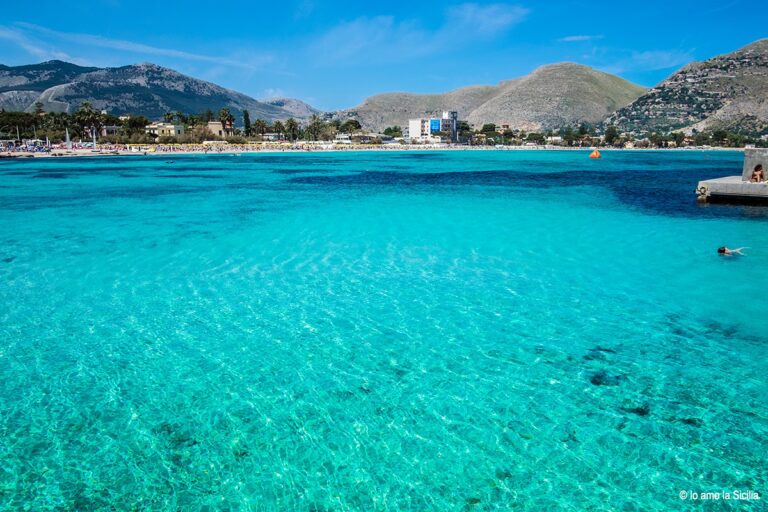 Altro che Caraibi, a Mondello la spiaggia dei sogni