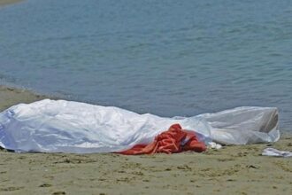 Tragedia a Portopalo di Menfi, uomo entra in acqua e muore