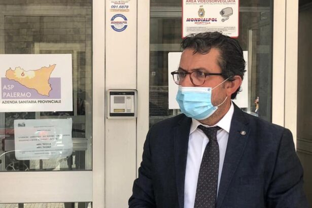 A Partinico positivo il senatore Mollame, ha partecipato a un corteo A Partinico positivo il senatore Mollame, ha partecipato a un corteo