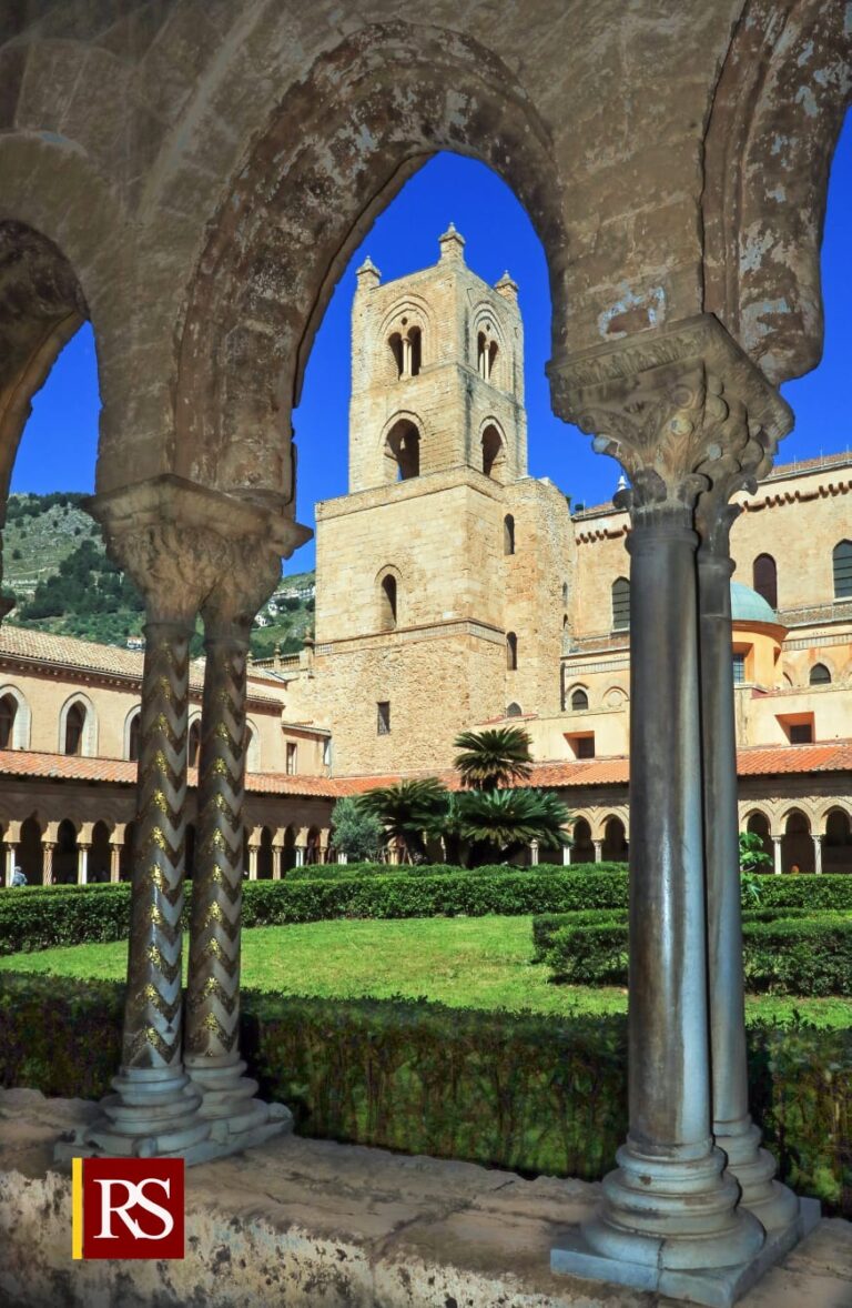 Da bello a bellissimo, è il Chiostro dei Benedettini di Monreale