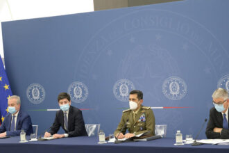 Stop ad AstraZeneca in Sicilia per gli under 60