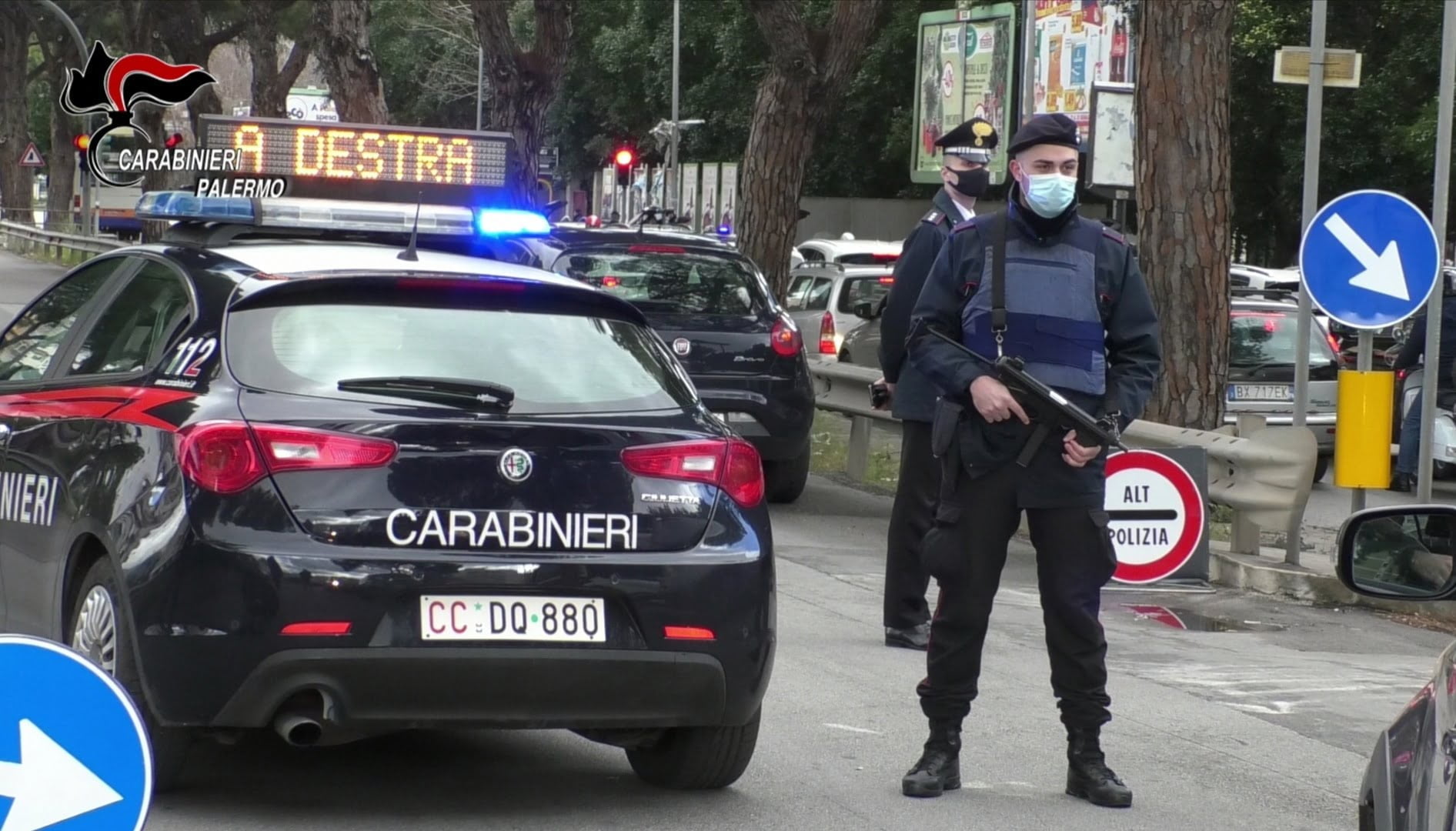 Monreale, ladro arrestato mentre svaligia villetta, in casa aveva tesoro di 20mila euro