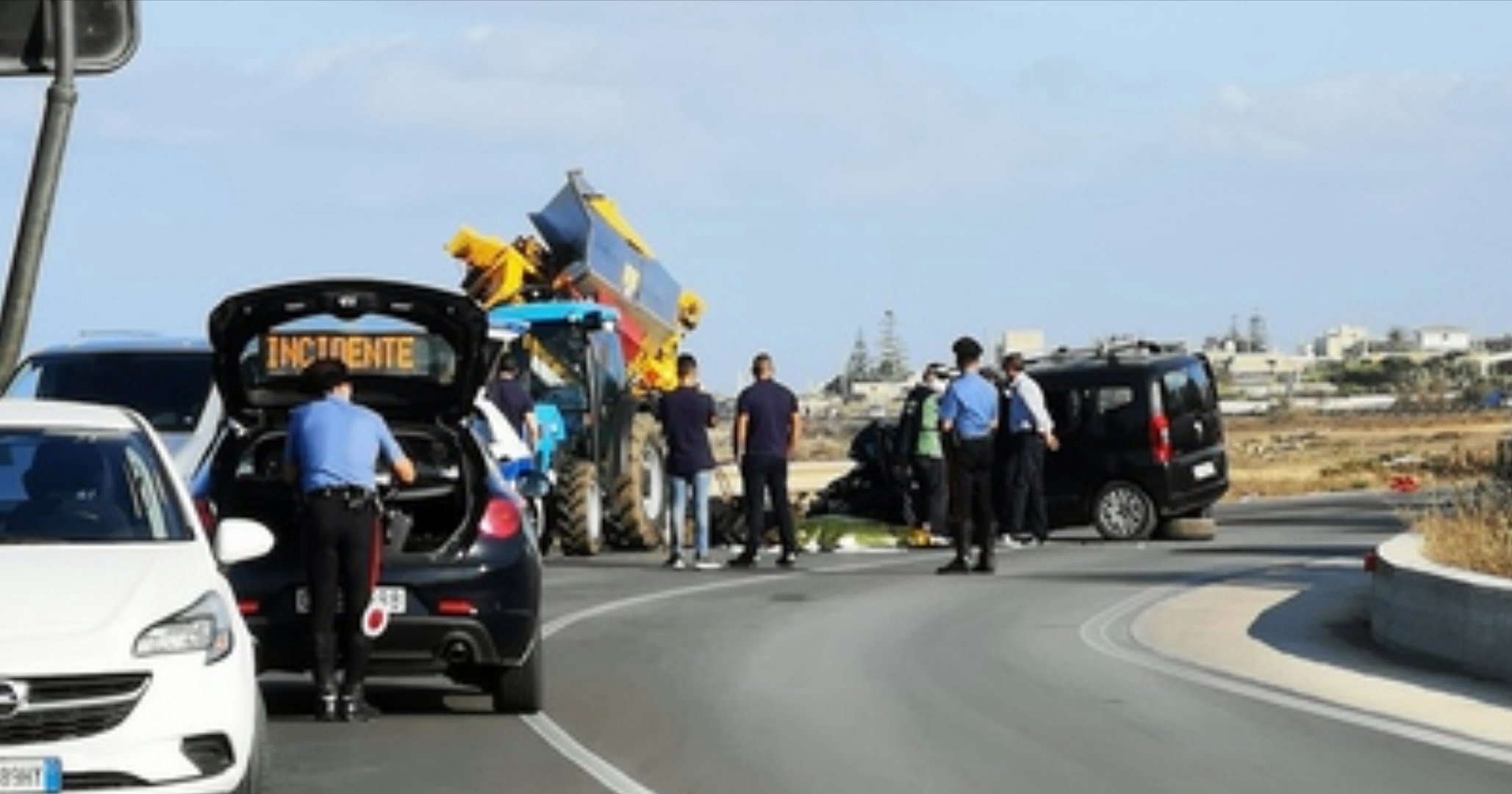 Tragedia sulla SP38, incidente trattore