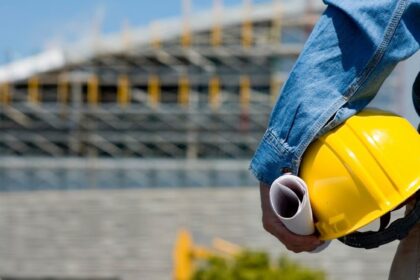 Aziende edili non trovano operai specializzati, allarme di Ance, "Giovani attaccati a Reddito di cittadinanza"