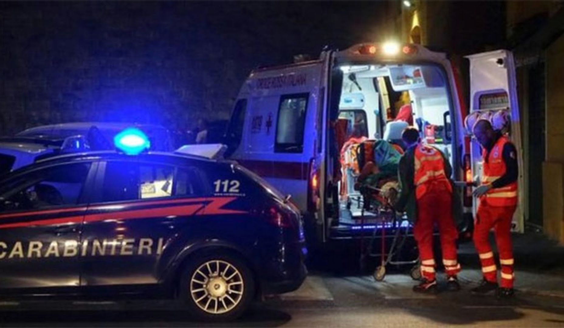 Brutale rapina alla stazione di rifornimento, custode ferito