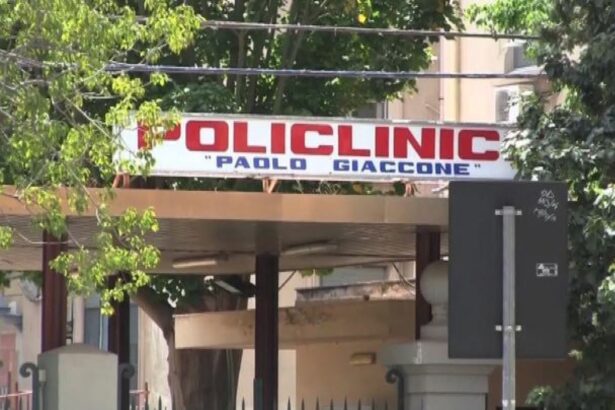 Sale sul tetto del Policlinico e si toglie la vita, muore 23enne
