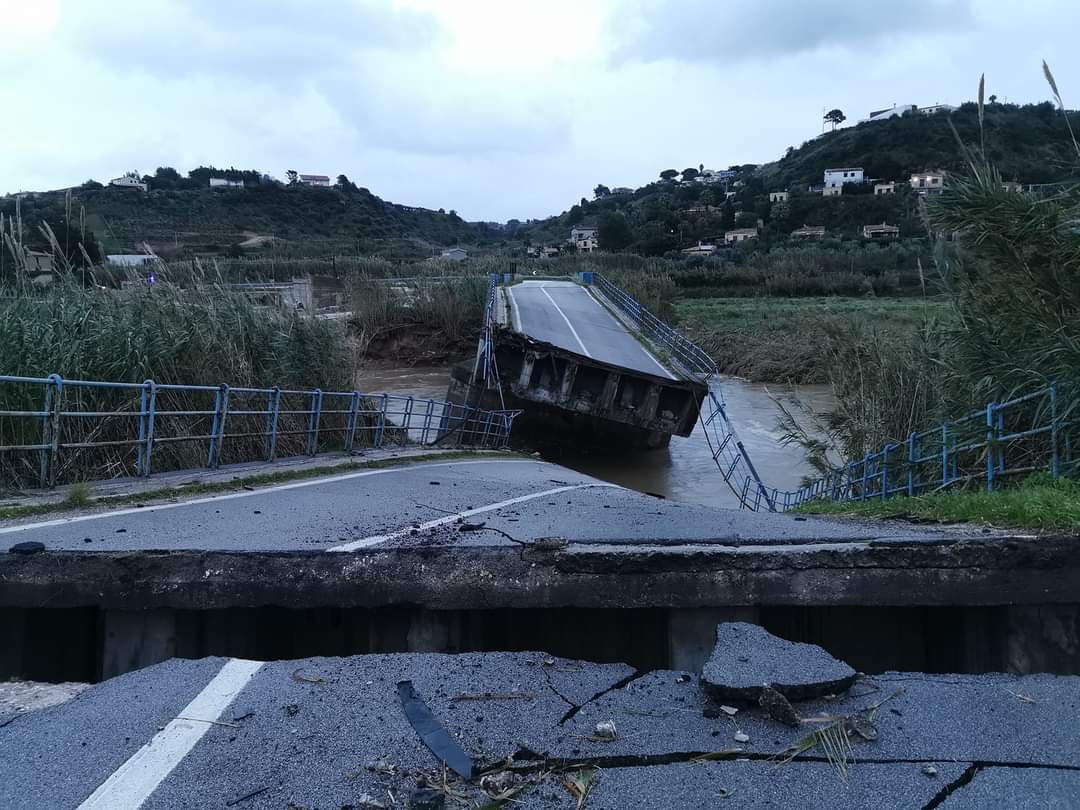 Ponte crollato sulla SS187, via ai lavori tra Castellammare e Alcamo