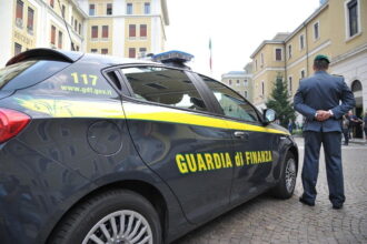 Bagheria, prende il Reddito di cittadinanza ma ha familiare in carcere, denunciata