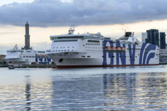 Uomo di 41 anni muore sulla nave Palermo