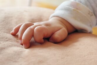 Tragedia in Sicilia, muore bimbo di 19 mesi: aperta inchiesta