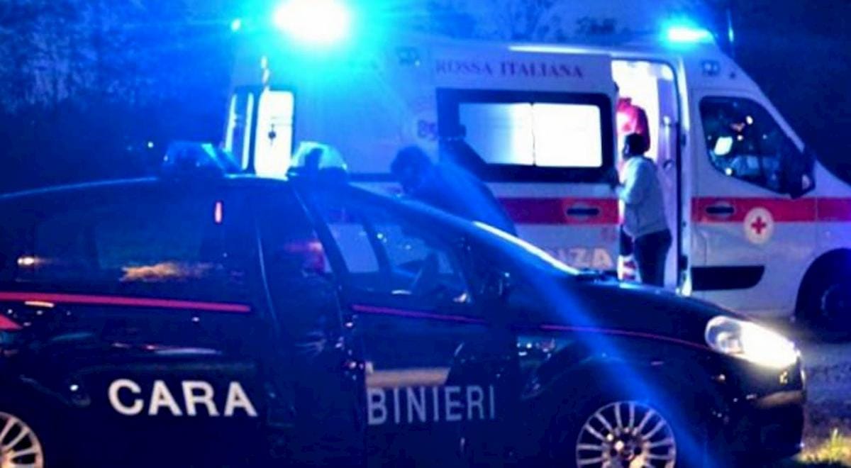 Scoppia petardo, 23enne con mano devastata al Civico