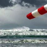 Raffiche di scirocco fino a 100 km/h in serata, mari in burrasca e un vortice ciclonico in formazione sul Mediterraneo. La Sicilia si prepara a una settimana di maltempo che cambierà radicalmente il clima sull'isola, con piogge intense attese da martedì 14 a giovedì 16 aprile e temperature in brusco calo.