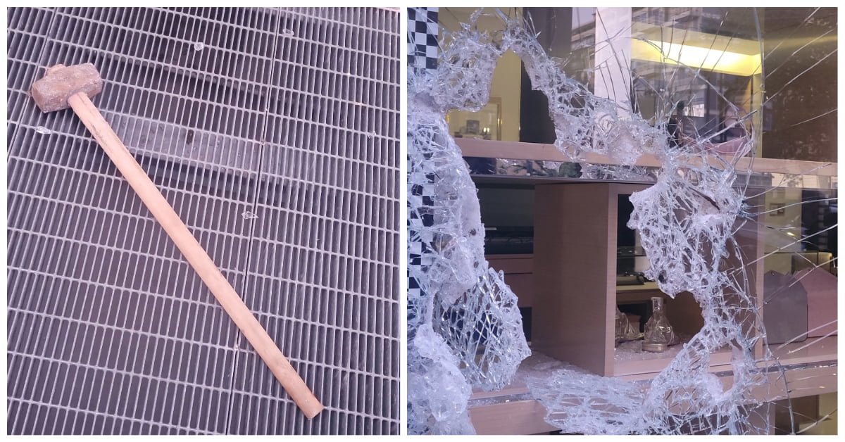 PALERMO - Furto con spaccata nella notte nel negozio di lusso Louis Vuitton di Palermo. Malviventi armati di una grossa mazza hanno sfondato la vetrina del negozio, situato nella centralissima via Libertà, portando via alcune borse di lusso dal valore di decine di migliaia di euro. L'allarme è stato dato intorno alle cinque del mattino, quando una pattuglia della polizia è intervenuta sul posto. La mazza utilizzata per la spaccata è stata abbandonata sul luogo del crimine.