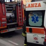 Palermo, scontro frontale tra due auto, un ferito ed auto a fuoco