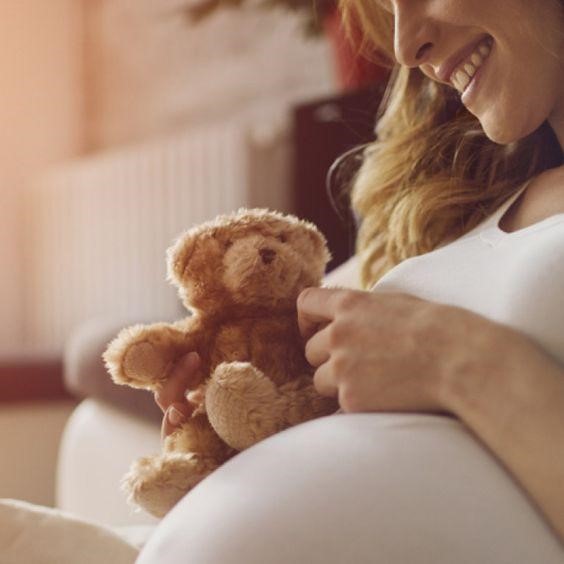 In quale modo la de può influisce sulla vita amorosa e sui piani nell’avere un bambino La DE (o comunemente detta disfunzione erettile) è un problema di natura sessuale che coinvolge milioni di uomini di tutte le età in tutto il mondo. Oltre a causare frustrazione e disagio fisico, la DE può avere un impatto significativo sulla vita amorosa di un individuo e persino influenzare i piani futuri riguardo alla famiglia e alla procreazione. Per chi soffre di DE può essere frustrante non poter avere un’erezione duratura, ma grazie ai farmaci come ad esempio il viagra professional (uno dei più potenti stimolatori per la funzione erettile il quale aumenta il flusso sanguigno naturale verso il pene, migliora la sensibilità e ripristina completamente l'erezione dopo la prima applicazione). Ma in questo articolo, ci concentreremo sugli effetti della DE sugli aspetti cruciali della vita di una persona.