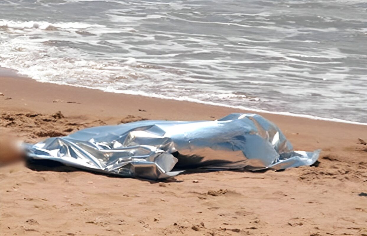 Si conclude nel peggiore dei modi la vicenda del ragazzo di 17 anni disperso in mare ieri pomeriggio a Scoglitti, nel Ragusano. Questa mattina il corpo senza vita del giovane è stato ritrovato dai sommozzatori dei Vigili del Fuoco, giunti appositamente da Reggio Calabria per le ricerche.