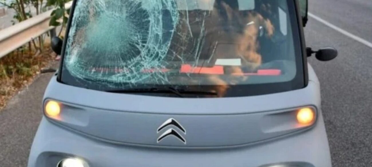 Le strade siciliane continuano a mietere vittime. L'ultima tragedia ha riguardato Giovanni Grimaldi, 76 anni, che è deceduto in ospedale dopo diciotto giorni di agonia, seguito all'incidente stradale che lo ha visto coinvolto sulla strada statale 114 a Messina.