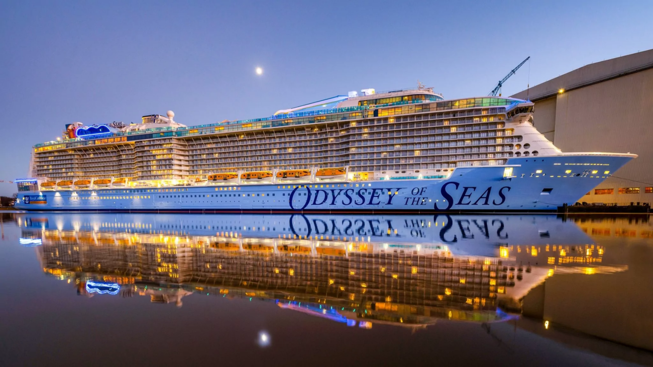 A Palermo, sulle sponde del Mar Mediterraneo, si è verificato un evento di portata epica. La città ha accolto la nave da crociera più grande mai arrivata nel suo porto storico. La maestosa imbarcazione, chiamata Odyssey of the Seas, è di proprietà della rinomata compagnia armatrice norvegese-statunitense, la Royal Caribbean, che detiene una quota di mercato significativa nel settore delle crociere a livello globale. L'arrivo di questa gigantesca nave rappresenta una pietra miliare per il porto di Palermo e apre le porte ad ulteriori imbarcazioni di dimensioni simili in futuro.