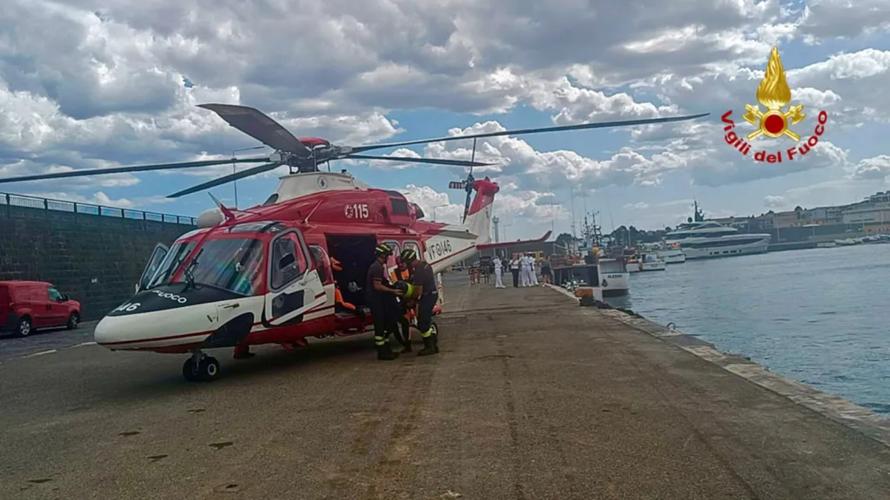Ieri pomeriggio intorno alle 16 un uomo di 72 anni si è tuffato in mare nella zona di Riposto, in provincia di Catania, e non è più riemerso. Immediatamente sono scattate le ricerche da parte dei soccorsi, che hanno impiegato ore prima di trovare il corpo senza vita dell'uomo.