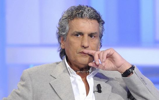 Il mondo della musica piange la perdita di una delle sue icone più amate: Toto Cutugno è morto. L'artista, che ha compiuto 80 anni il 7 luglio, ha lasciato un segno indelebile nella storia della musica italiana e internazionale.