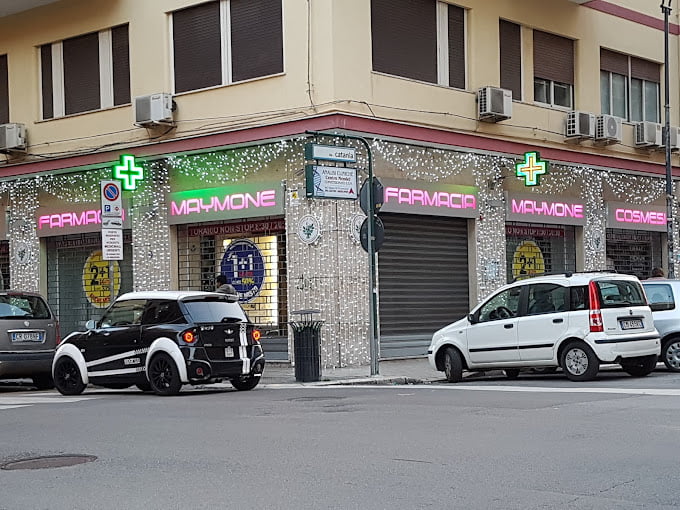 Paura in farmacia a Palermo, rapinatore entra armato e porta via l'incasso Paura nella farmacia Maymone di via Catania a Palermo. Un uomo armato è entrato nell'esercizio commerciale minacciando i dipendenti presenti e portando via l'incasso della giornata e prodotti.