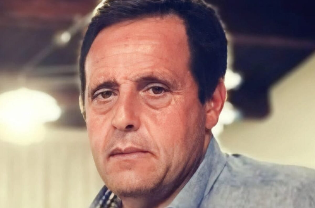 Belmonte Mezzagno oggi darà l'ultimo saluto a Filippo Ciancimino, l'operaio edile di 63 anni morto tragicamente martedì scorso, travolto dalle macerie del crollo improvviso del solaio di un'abitazione in cui si trovava per lavoro. I funerali si svolgeranno alle 16 nella chiesa Madre del Santissimo Crocifisso. Il sindaco Maurizio Milone ha proclamato il lutto cittadino per l'intera giornata, in segno di profondo dolore dell'intera comunità per la scomparsa di uno dei suoi figli migliori.