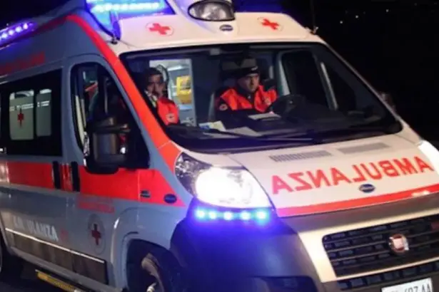 Terrore nella notte a Palermo, conducente ubriaco distrugge 9 auto parcheggiate Un automobilista ubriaco ha perso il controllo della sua auto in pieno centro a Palermo, andando a sbattere contro 9 veicoli parcheggiati