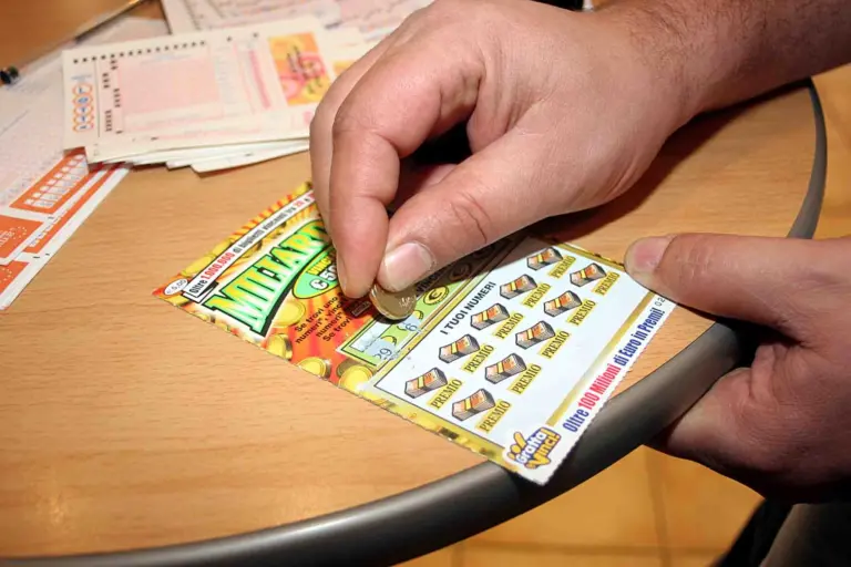 gratta e vinci il miliardario comiso