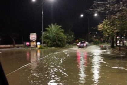 Palermo sott'acqua, automobilisti intrappolati nella notte e allarme rosso in via Belgio