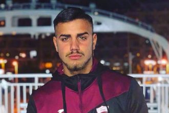 E’ stato ucciso con tre colpi di pistola alla gola e al torace Rosolino Celesia, 22 anni, ex promessa del calcio, assassinato nel bagno della discoteca Notr3 nel centro di Palermo, forse al culmine di una rissa.