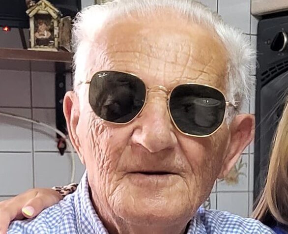 Sono ore di grande apprensione per i familiari di Giacomo Sparacio, 91enne scomparso nella notte tra l'8 e il 9 dicembre scorsi da Bagheria. L'uomo, secondo quanto ricostruito, si è allontanato dalla propria abitazione in via Cutò 32 intorno alle 3 del mattino e da allora non ha più fatto ritorno.