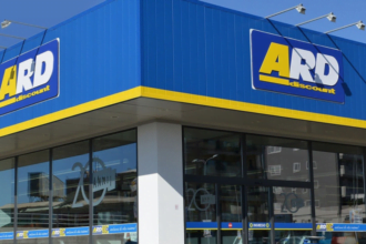 Panico e terrore ieri pomeriggio presso il supermercato Ard Discount di via Beato Angelico, nel quartiere palermitano dell'Uditore, dove un uomo armato di cacciavite ha messo a segno una rapina seminando il panico tra i dipendenti e clienti presenti in quel momento.