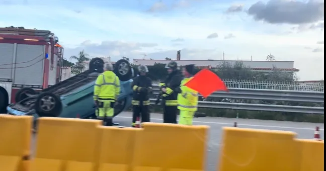 Grave incidente questa mattina sulla A29 Palermo-Mazara del Vallo. Autostrada chiusa: si segnalano code chilometriche per andare all’aeroporto “Falcone – Borsellino”.