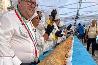 Entra nei Guinness dei primati il cannolo più lungo del mondo: Ora il riconoscimento è ufficiale
