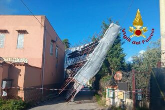 A Misilmeri si è verificato il distacco di un ponteggio edile dalla parete dell'edificio in cui erano in corso lavori di ristrutturazione