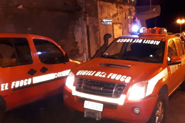 Sempre a Partinico una vecchia Fiat 500 ha preso fuoco per cause accidentali