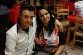 Massimo Carandente, 50 anni, disoccupato e di origini campane, e Sabrina Fina, 42enne palermitana impegnata nel network marketing, sono accusati di istigazione all'omicidio in concorso con Giovanni Barreca, il muratore che ha ucciso moglie e figli nella strage di Altavilla.