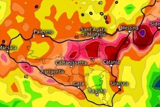 La Sicilia è una delle regioni che ha sofferto maggiormente la siccità con danni all'agricoltura e all'allevamento. La mancanza di pioggia si è davvero fatta sentire ma ora la situazione sta per cambiare e la prolungata siccità potrà subire uno stop. La prima perturbazione atlantica di una lunga serie raggiungerà l'Isola nella giornata di sabato con i primi temporali mentre domenica un vortice mediterraneo potrà portare anche forte maltempo. Piogge e rovesci interesseranno dapprima le province più occidentali di Trapani e Palermo, questo già nella notte tra venerdì e sabato per estendersi poi sabato anche alle province più occidentali di Messina e Catania.