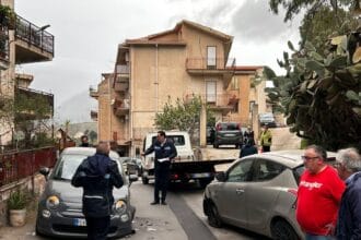 Altofonte - Nel pomeriggio di oggi si è verificato un incidente stradale ad Altofonte, in via Placido Rizzotto. Lo scontro ha visto coinvolte una Fiat 500, guidata da una donna sulla settantina, e una Lancia Ypsilon condotta da una ragazza.