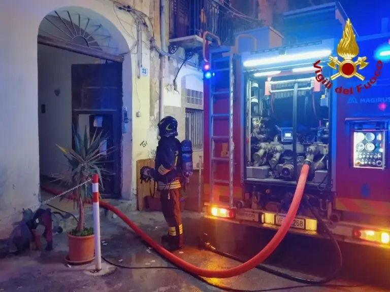 Incendio in abitazione a Palermo 1