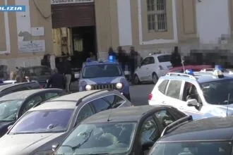 La squadra mobile di Palermo ha eseguito un’ordinanza cautelare nei confronti di Domenico Macaluso, 53 anni. L'uomo è accusato di associazione per delinquere di stampo mafioso, tentata estorsione aggravata dal metodo mafioso e traffico di stupefacenti.
