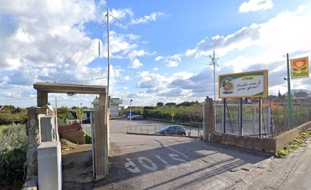 Rapina al Todis, arrestata banda di rapinatori seriali Si tratta di una banda di rapinatori seriali finalmente assicurati alla giustizia dalla Polizia