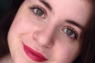 Simona Sturiale viene ricordata come una ragazza solare e sempre pronta ad aiutare il prossimo