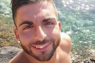 Antonio Pistone morto ad Aci Sant'Antoni schiacciato da un ascensore che stava riparando sotto gli occhi di una donna