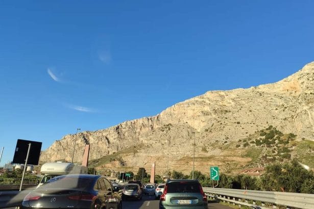 Un incidente stradale è avvenuto nel pomeriggio lungo l’autostrada A29 Palermo–Mazara del Vallo, in direzione del capoluogo.