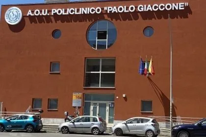 Una turista statunitense di diciotto anni ha sporto denuncia alla polizia per una violenza sessuale che avrebbe subito da un uomo conosciuto tramite l'applicazione di incontri Tinder. I fatti si sarebbero svolti all'interno di una struttura ricettiva del capoluogo siciliano.