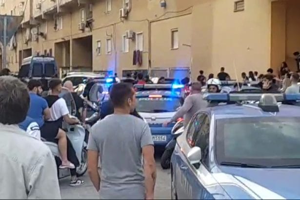 Nuovo episodio di violenza nel quartiere Zen di Palermo. Una macelleria di via Gino Zappa è stata presa di mira da ignoti nella notte. I malviventi hanno prima sfondato la vetrina, poi appiccato le fiamme all'interno dell'esercizio commerciale.