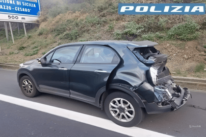 Un grave incidente stradale si è verificato nella tarda serata di ieri lungo l'autostrada Messina-Catania, nei pressi dello svincolo di Fiumefreddo. Un uomo di 47 anni, in evidente stato di ebbrezza, è rimasto coinvolto in un tamponamento tra due veicoli leggeri ed un mezzo pesante mentre procedeva in direzione di Messina.