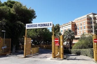 E’ stata una notte di intenso lavoro all’Ospedale di Partinico con due diverse equipe chirurgiche che si sono alternate sul tavolo operatorio nel prelievo di organi da un paziente in morte cerebrale. L’autorizzazione era stata concessa dai familiari che hanno, così, dato speranze e prospettive di vita a pazienti complessi in attesa di un trapianto.